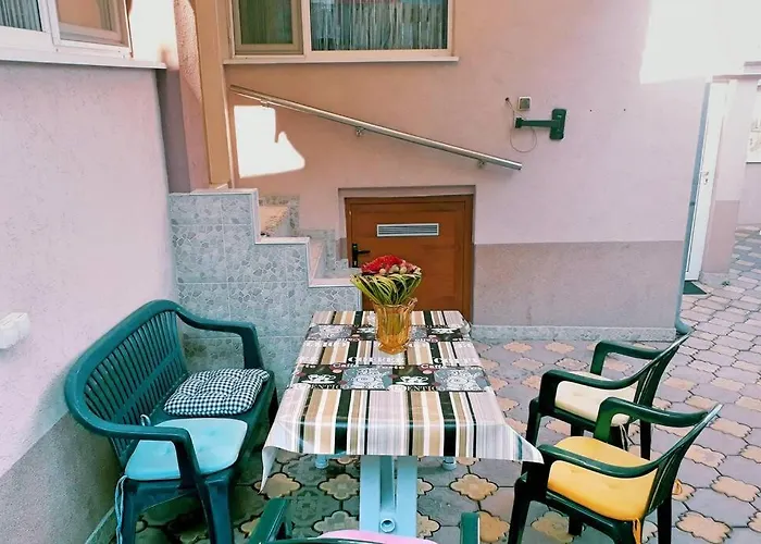 нouse With Cute Little Yard Appartement Plovdiv