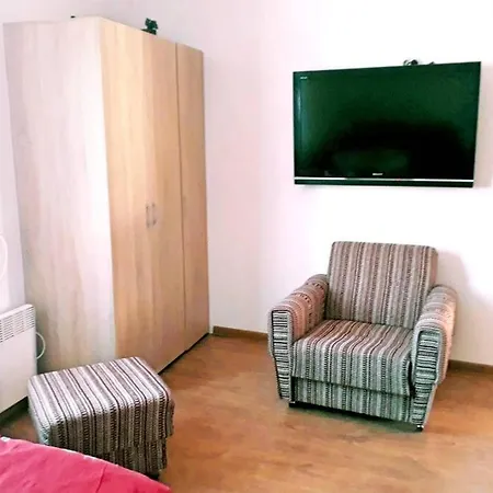 нouse With Cute Little Yard Apartment Plovdiv