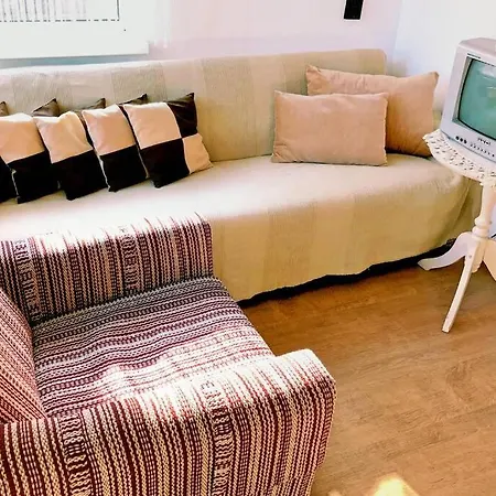 нouse With Cute Little Yard Plowdiw