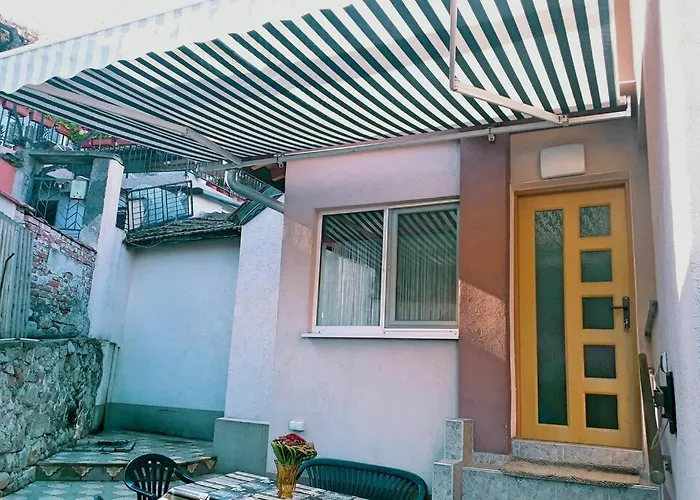 Apartment нouse With Cute Little Yard Plovdiv