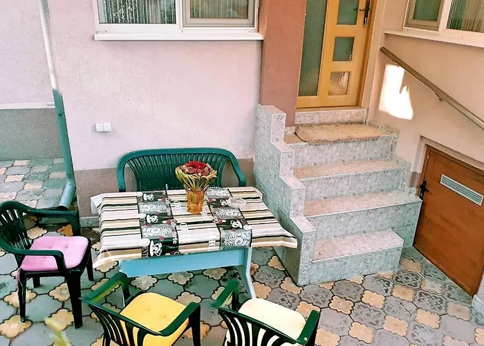 нouse With Cute Little Yard Plovdiv